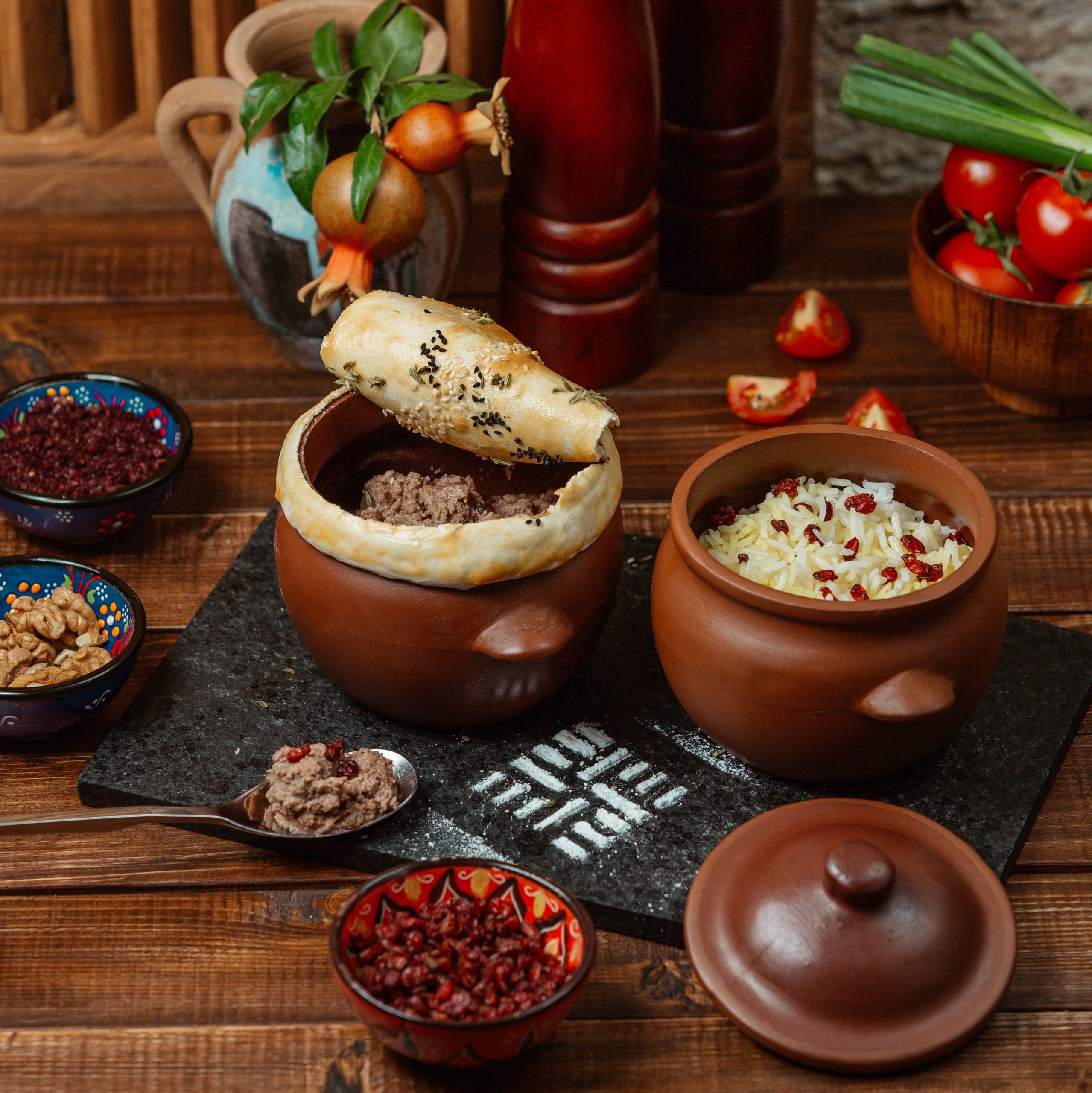 Clay briyani pot