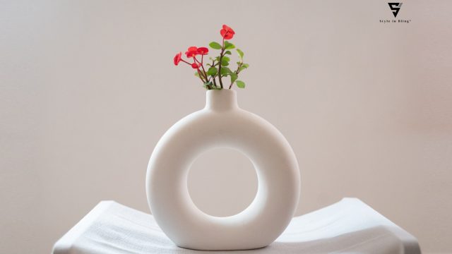 HANDMADE CERAMIC VASE WHITE